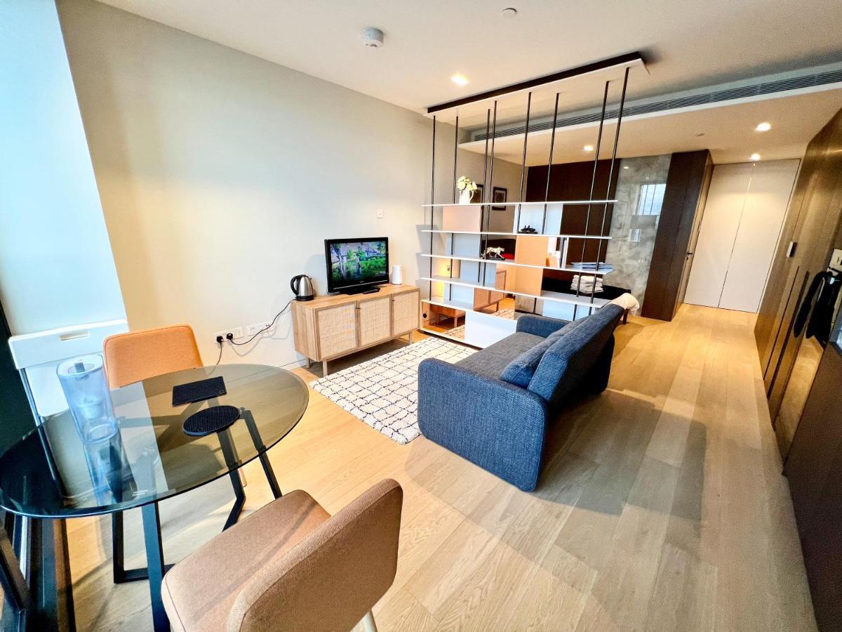 Deluxe Entire Studio Next To Eye & Trafalgar Square Aparthotel Londres