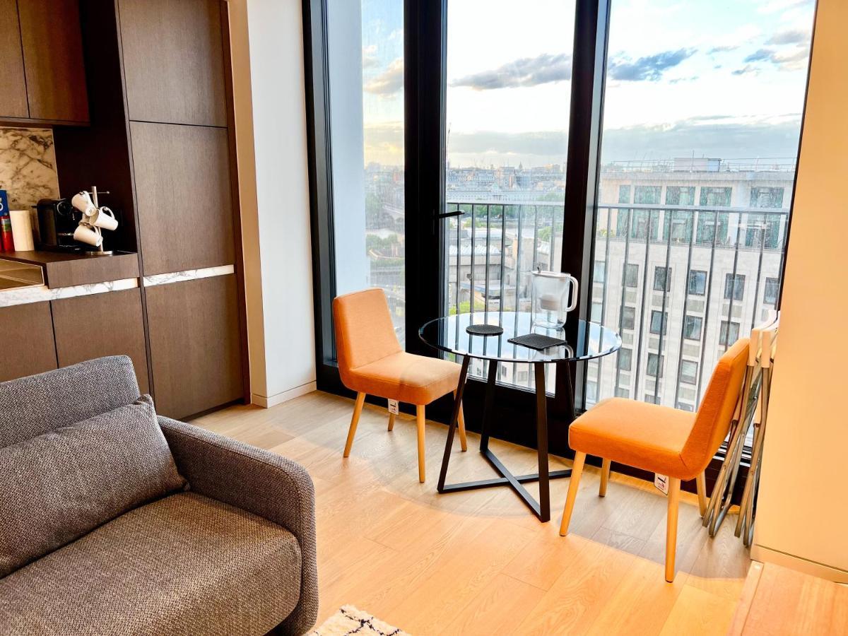 Aparthotel Deluxe Entire Studio Next To Eye & Trafalgar Square Londres